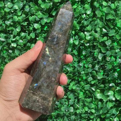 Radiante Obelisco Labradorita-Labradorite Verde 578 gr-3