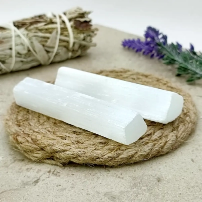 Barras de Selenita Natural 40 g – Energía y Limpieza (1)